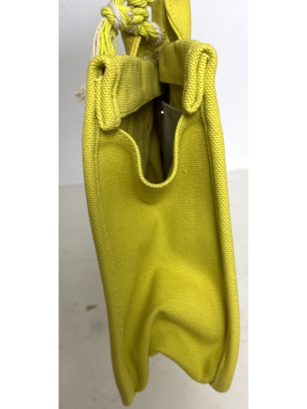 Vince Camuto Orla Chartreuse Tasseled Canvas Women's Large Tote Carryall Bag EUC - Picture 10 of 10